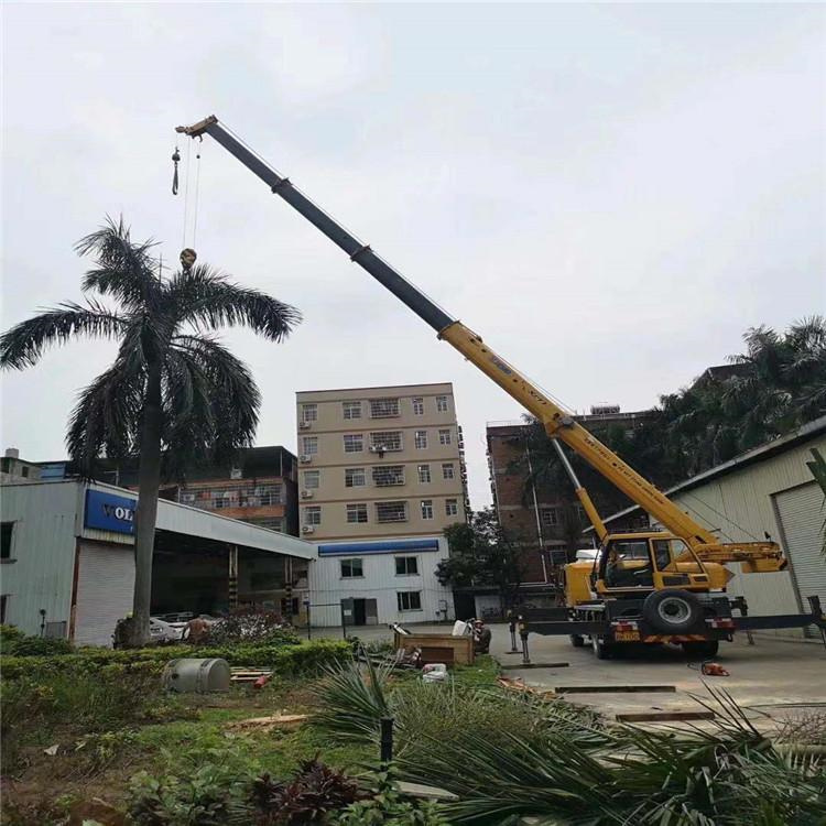 金湖县12吨吊车出租一天的收费标准是什么