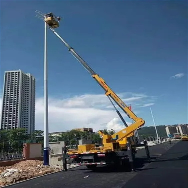 金湖县维修路灯的曲臂升降车出租