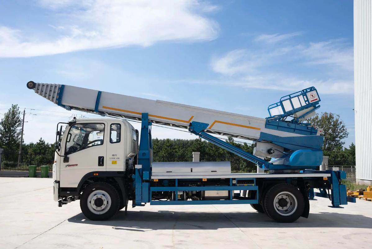 金湖县云梯上料车租赁费用