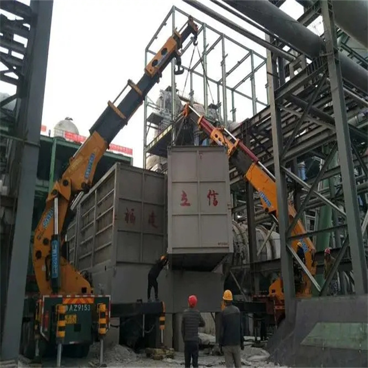 金湖县折臂吊车租赁电话